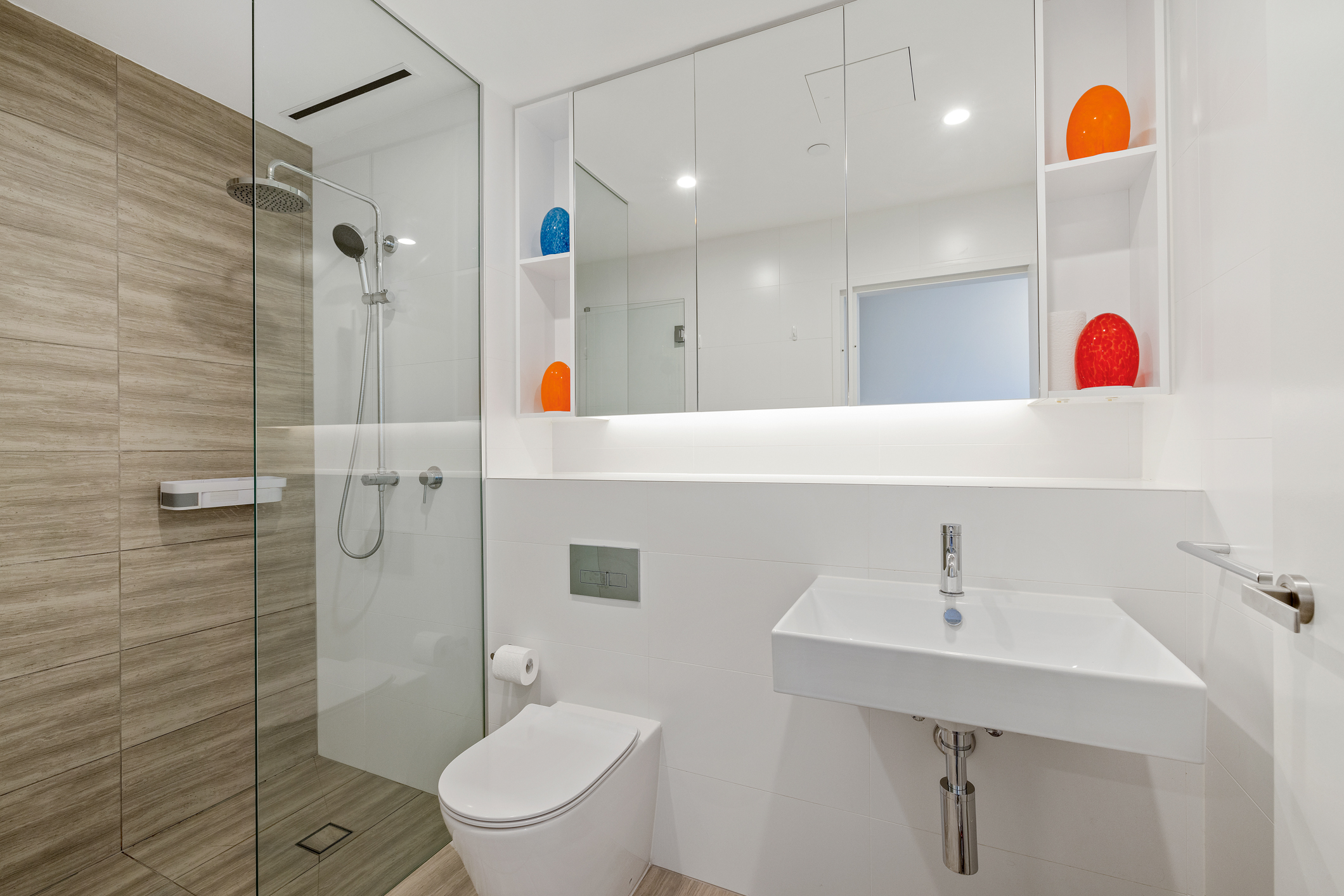 Luxurious East-Facing Penthouse with Panoramic City Views in the Heart of Epping - photo 13