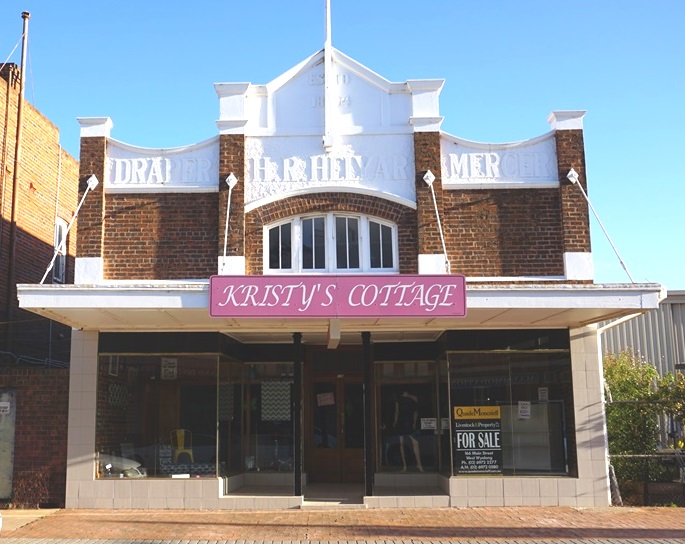 176 Main Street, West Wyalong Quade Moncrieff Livestock & Property