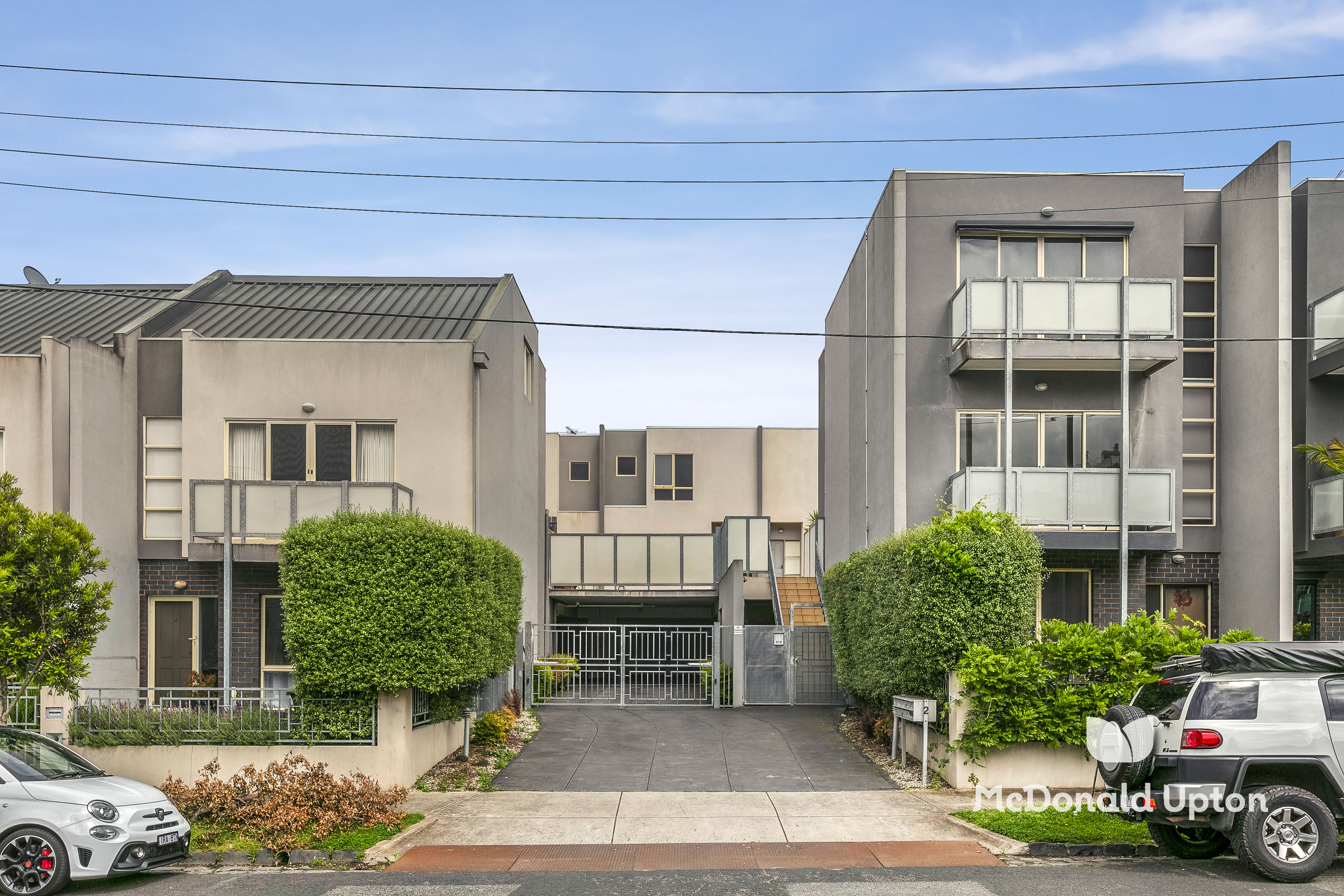 9 / 2 Scott Street, Essendon