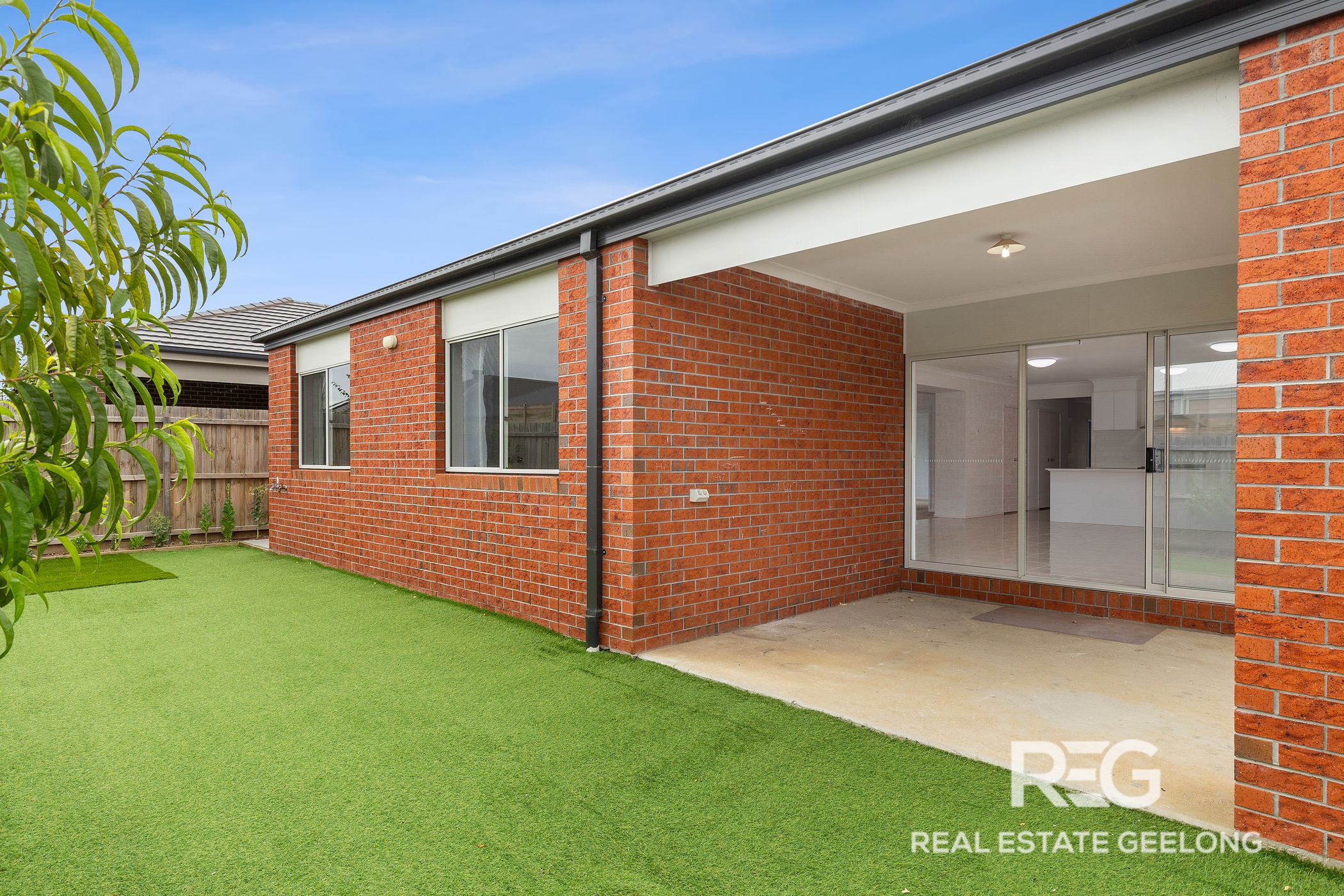 19 SNEDDEN STREET, Armstrong Creek Real Estate Geelong