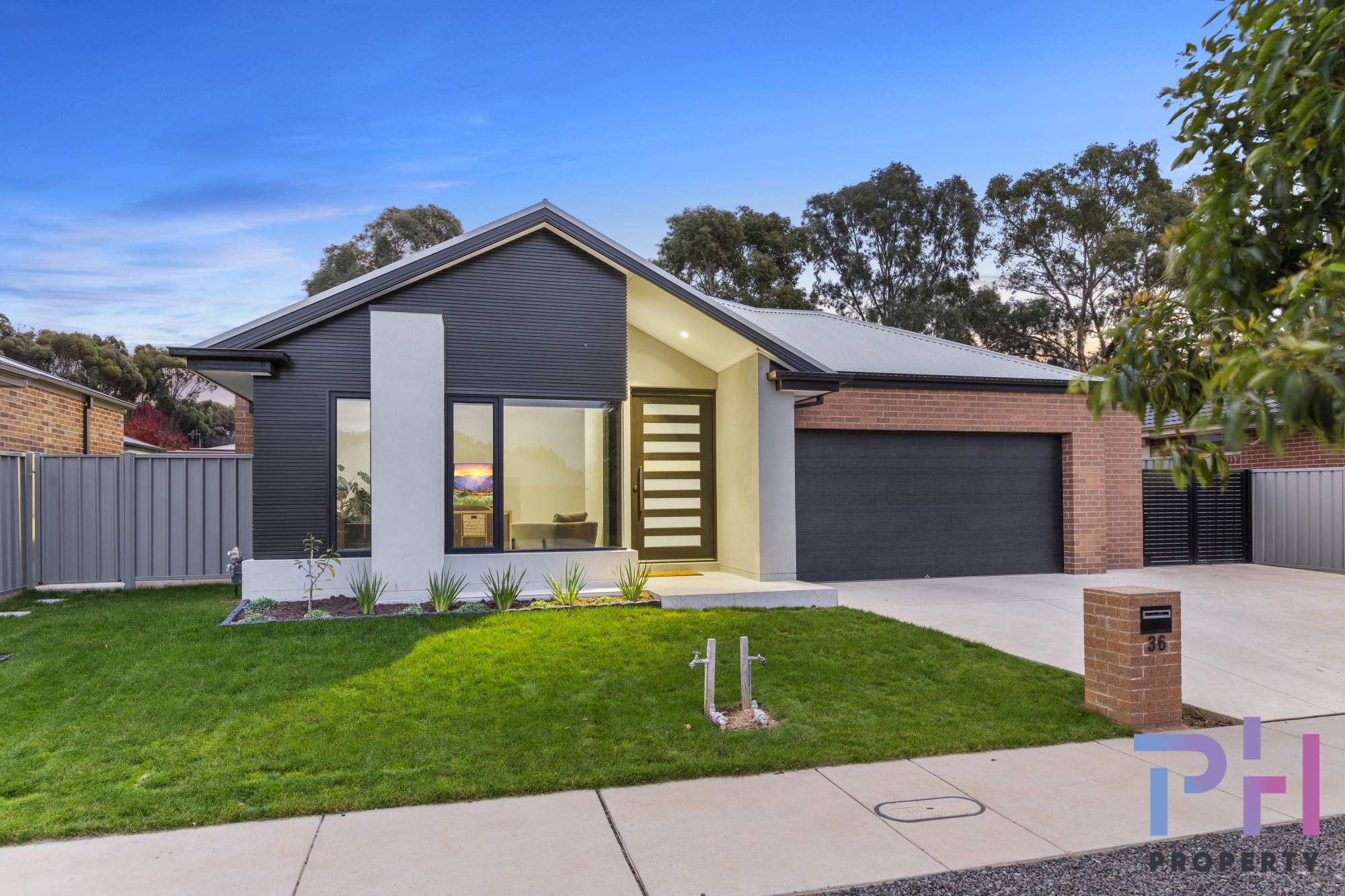 36 Topaz Avenue, White Hills PH Property