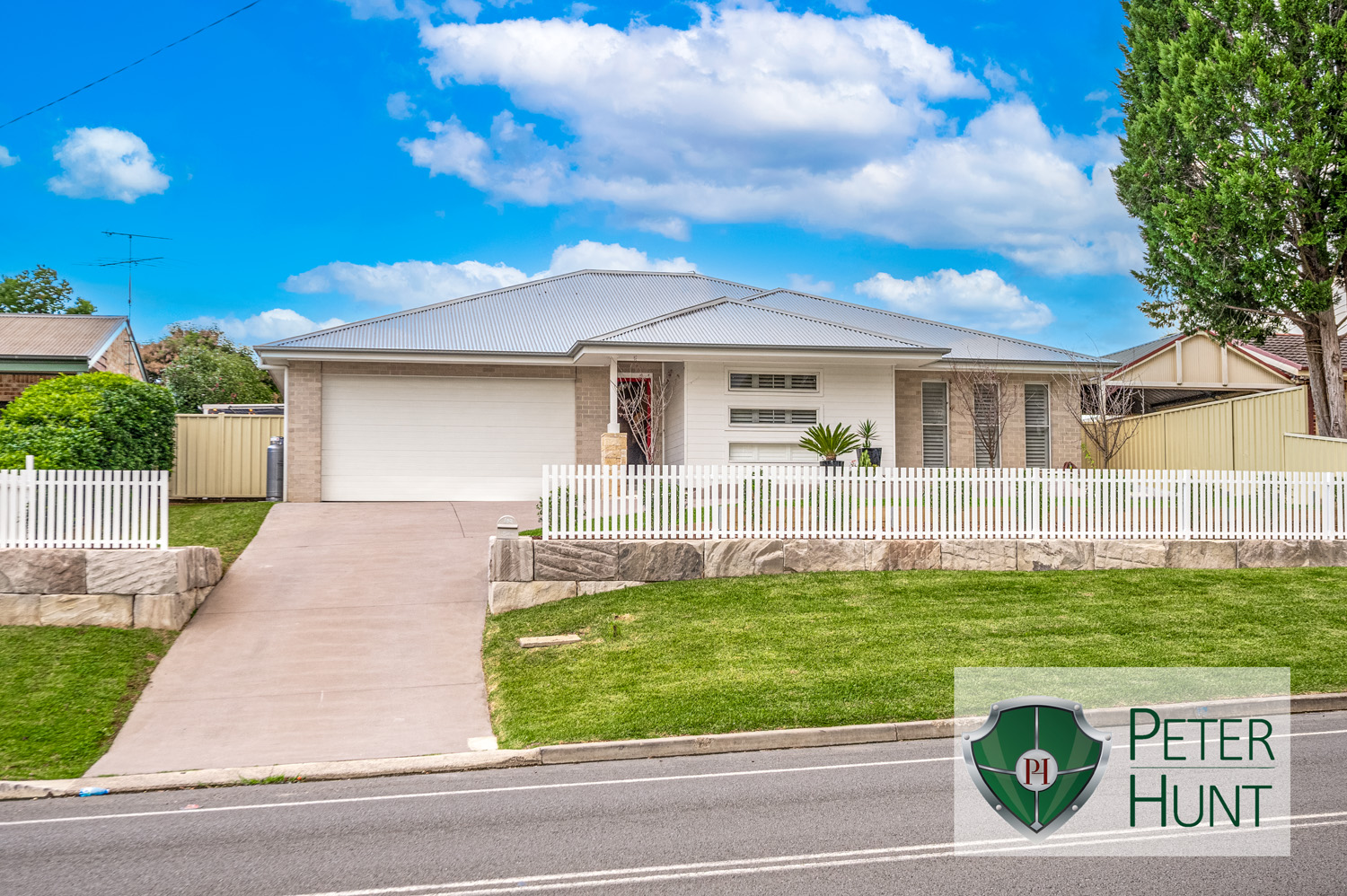 6 Westbourne Avenue, Thirlmere Peter Hunt Real Estate