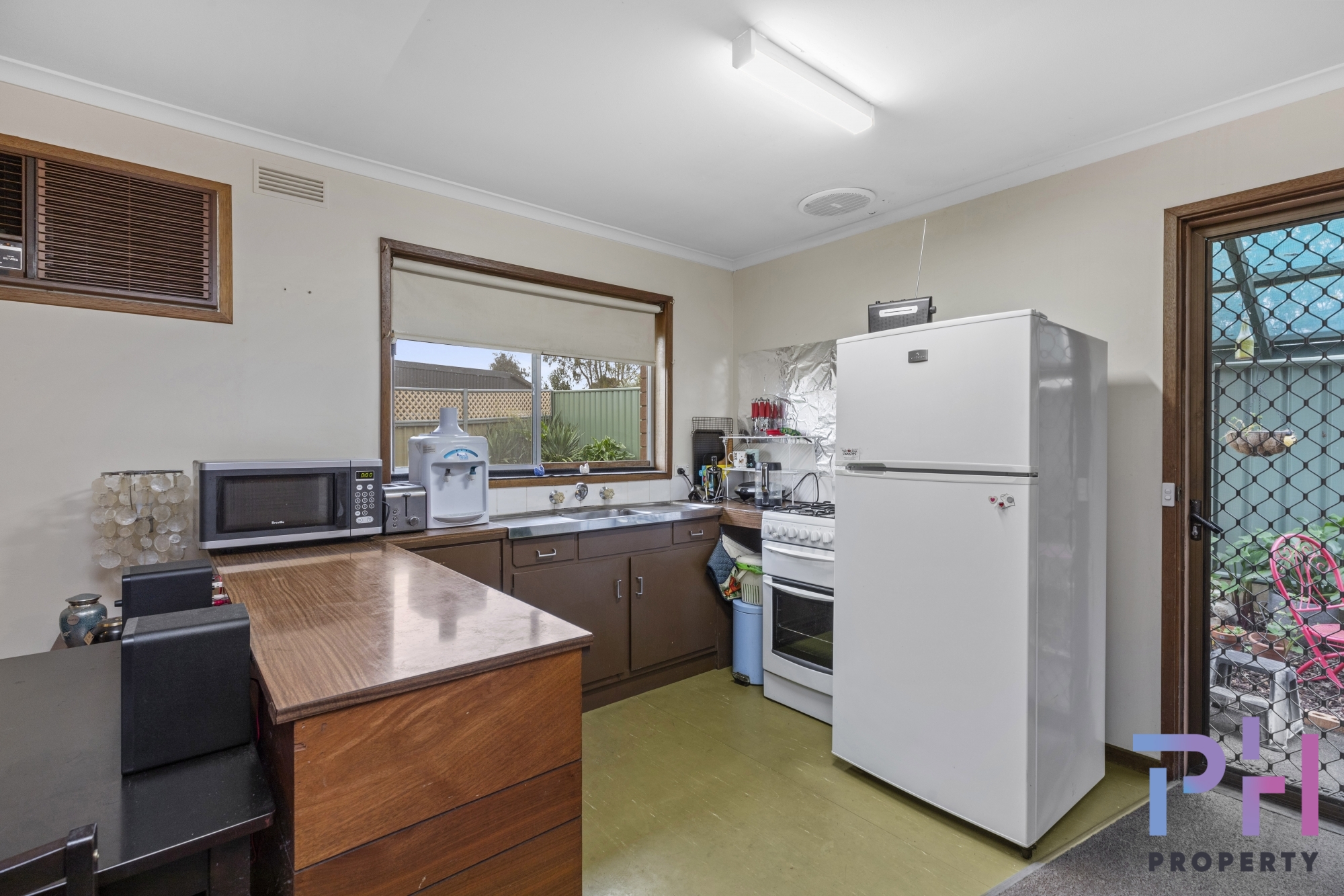 2 / 22 Edwin Street, North Bendigo PH Property