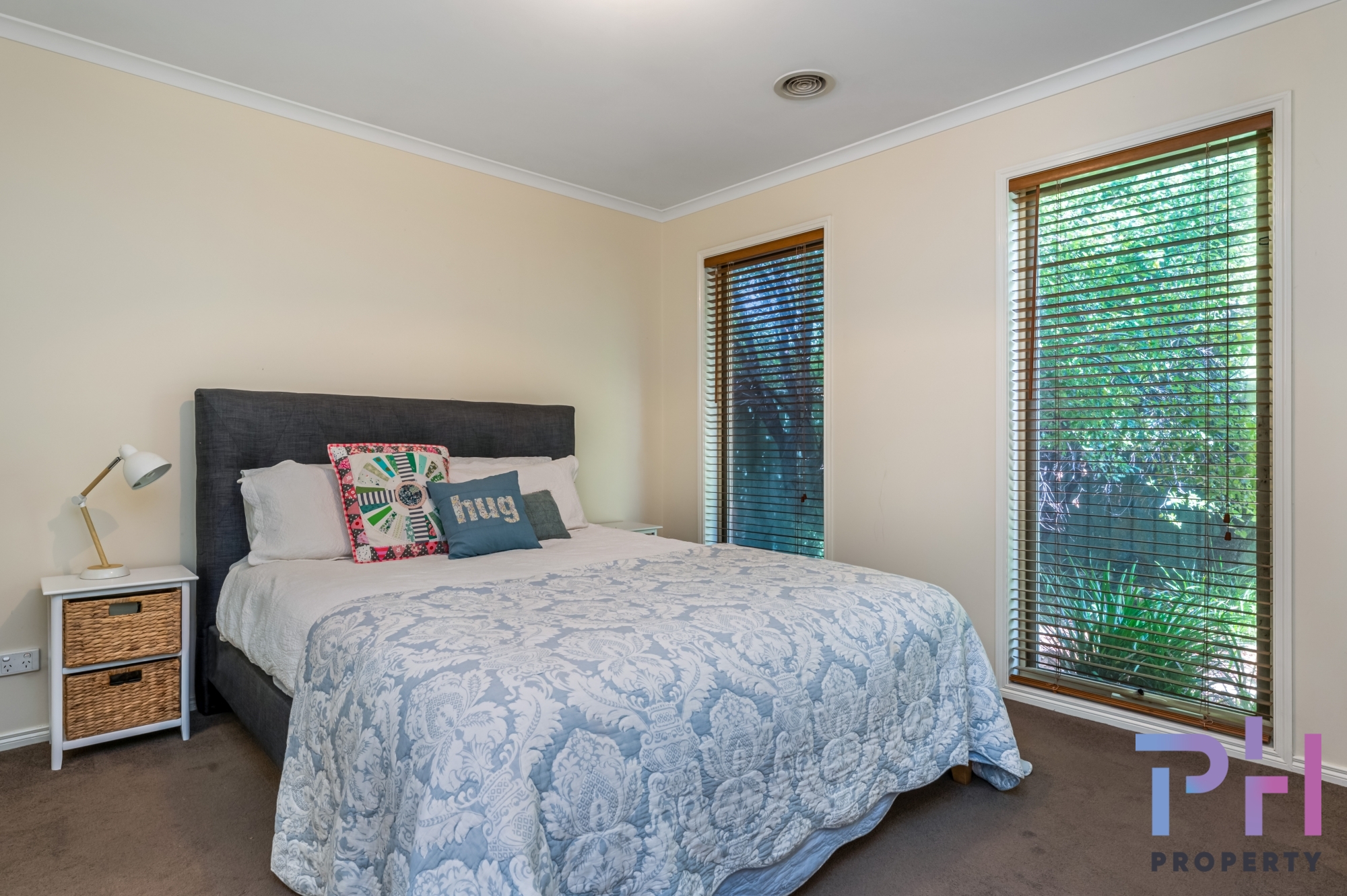 10 Cheviot Place, East Bendigo PH Property