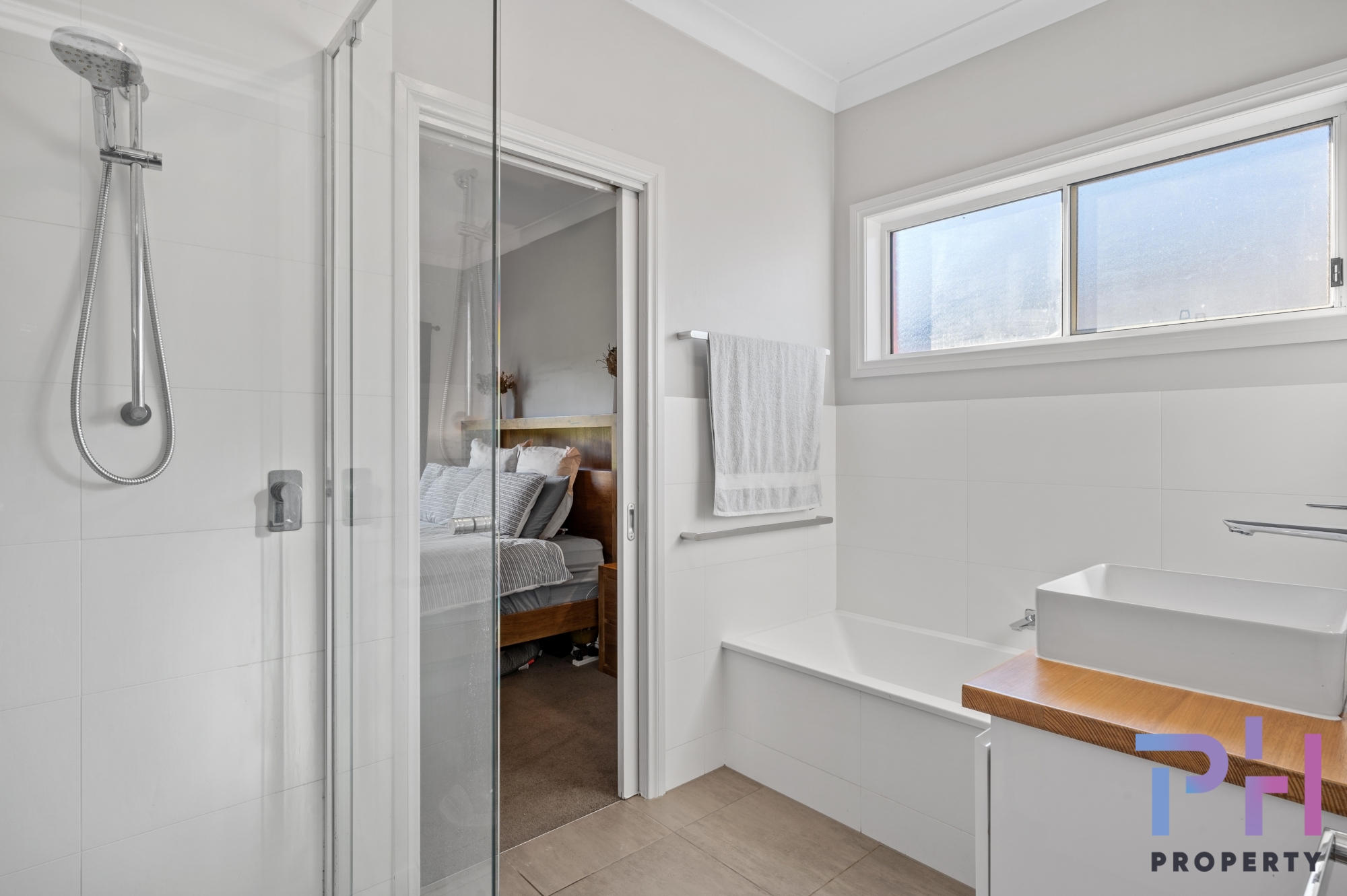 1 Sedgwick Close, Kennington PH Property