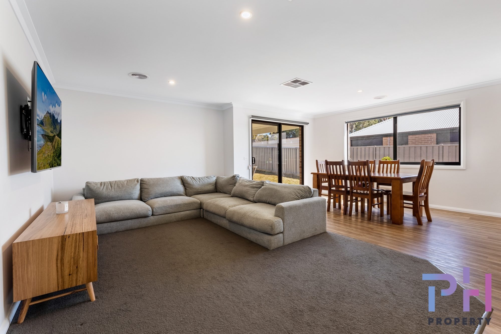 38 Topaz Avenue, White Hills PH Property