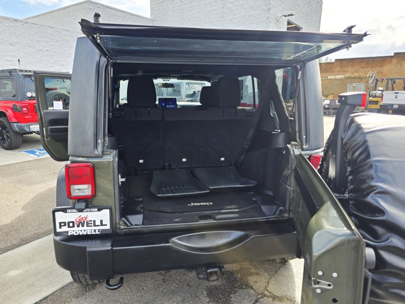 2015 Jeep Wrangler Unlimited Sport 1C4BJWDG8FL761558