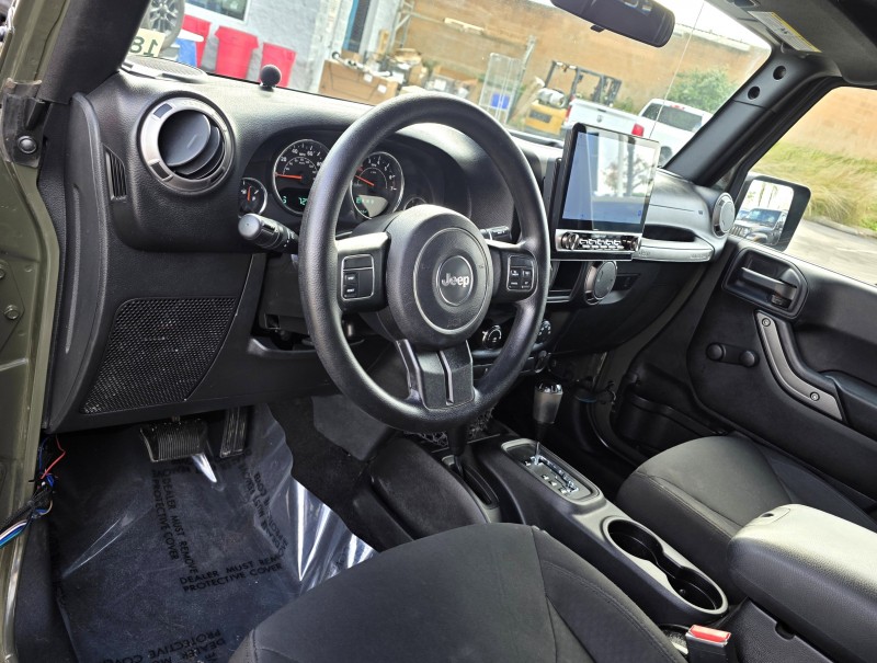 2015 Jeep Wrangler Unlimited Sport 1C4BJWDG8FL761558