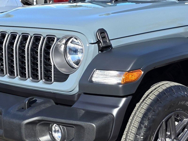 2026 Jeep Wrangler Sport S 1C4PJXAN7TW193537