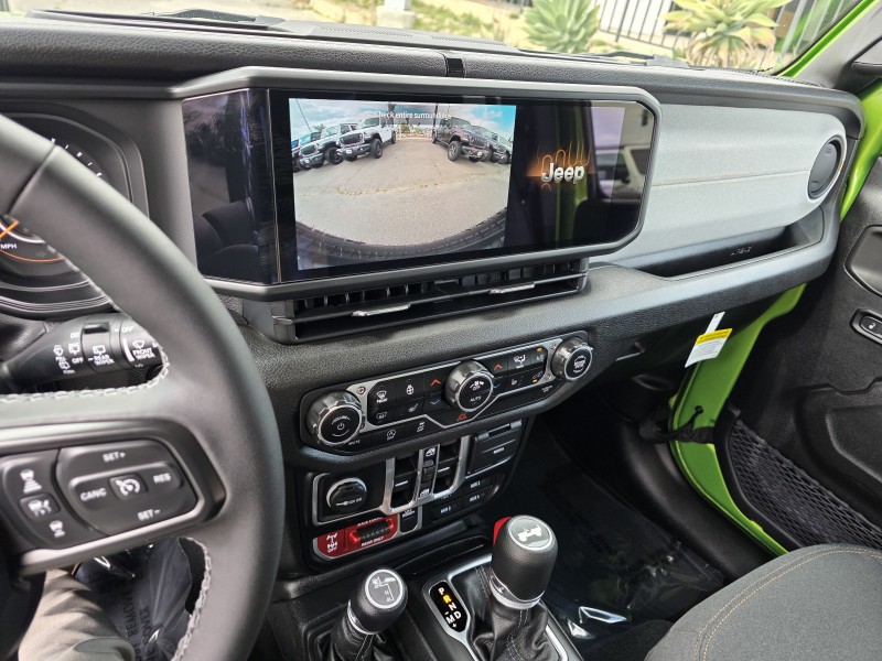 2025 Jeep Wrangler 4-Door Willys - Photo 17