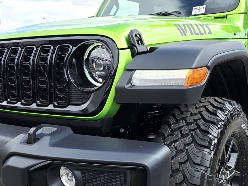 2025 Jeep Wrangler 4-Door Willys - Photo 8