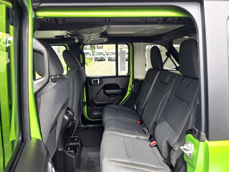 2025 Jeep Wrangler 4-Door Willys - Photo 11