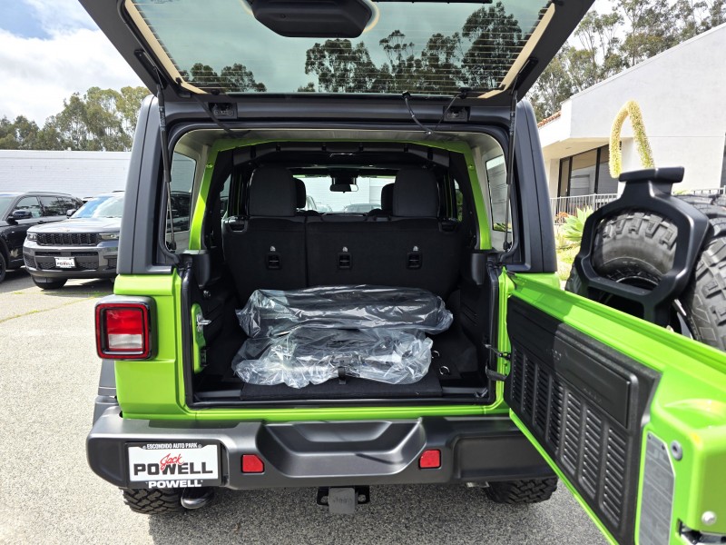 2025 Jeep Wrangler 4-Door Willys - Photo 20