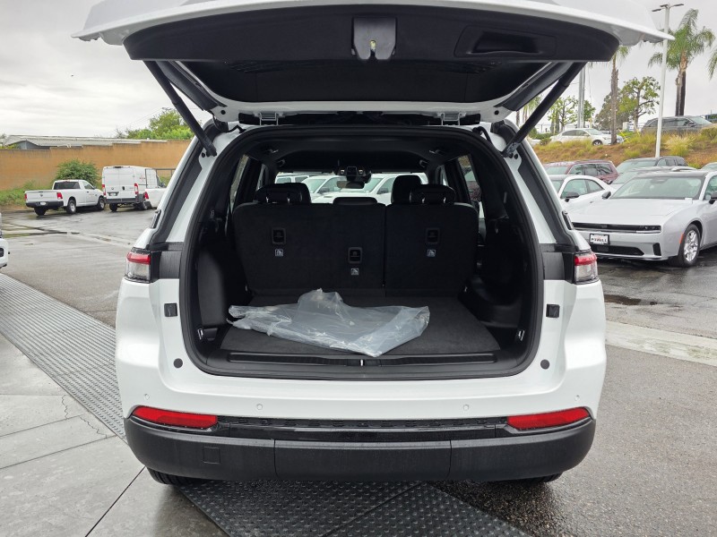 2025 Jeep Grand Cherokee Altitude 1C4RJGAG0S8775492