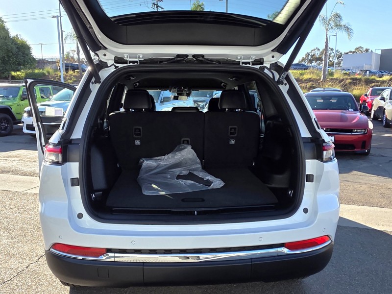 2025 Jeep Grand Cherokee Limited 1C4RJGBG7SC359001