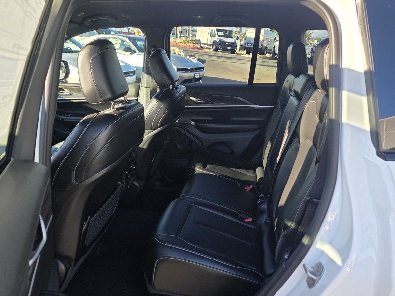 2025 Jeep Grand Cherokee Limited 1C4RJGBG7SC359001