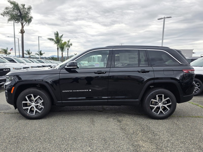 2025 Jeep Grand Cherokee Limited 1C4RJGBG8SC374686