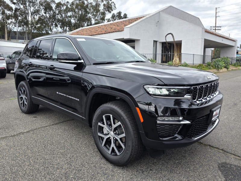 2025 Jeep Grand Cherokee Limited 1C4RJGBG8SC374686