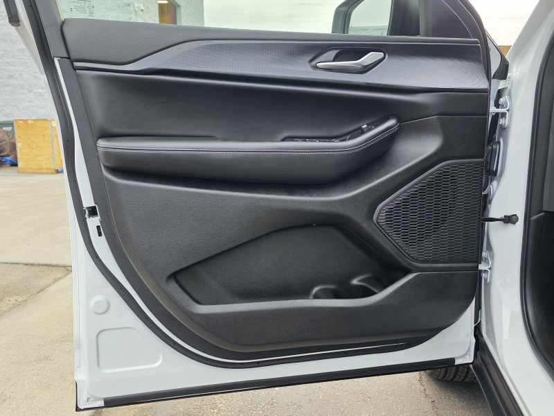 2025 Jeep Grand Cherokee  1C4RJHAG6S8773090