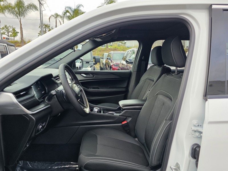 2025 Jeep Grand Cherokee  1C4RJHAG6S8773090