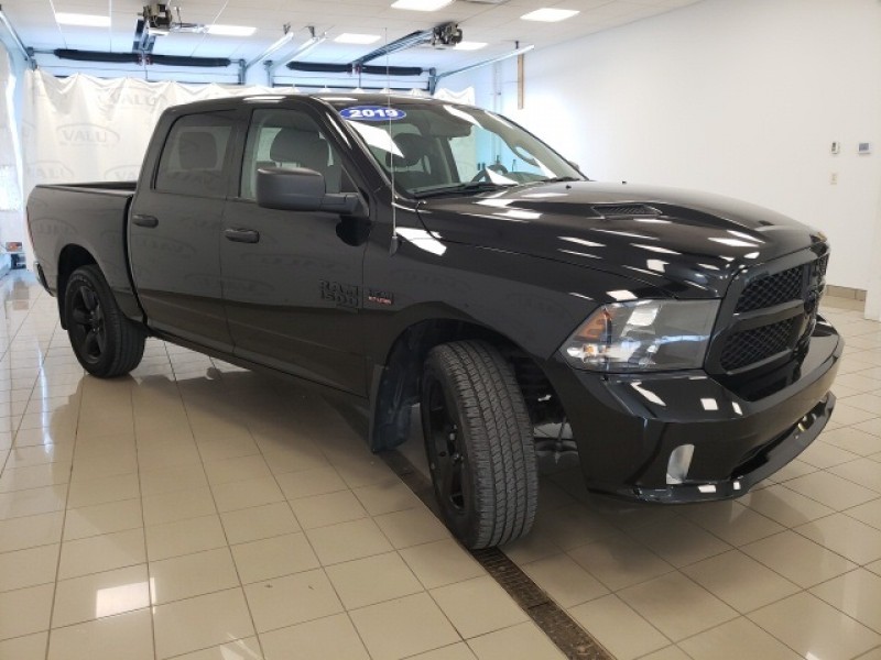 2019 Ram 1500 Classic Express 1C6RR7KT9KS749827 2019 Ram 1500 Classic Express 1C6RR7KT9KS749827