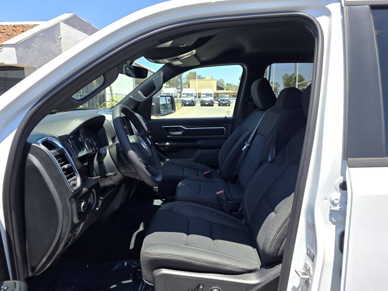 2025 Ram 1500 Big Horn 1C6RREFG1SN772325