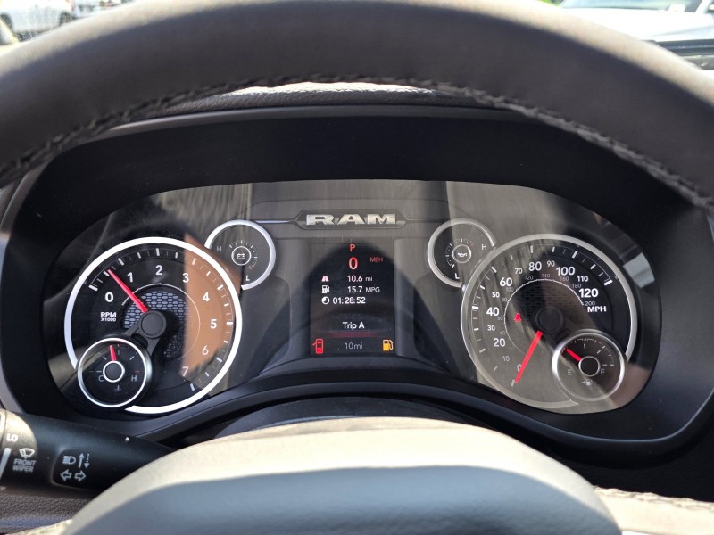 2025 Ram 1500 Big Horn 1C6RREFGXSN772324