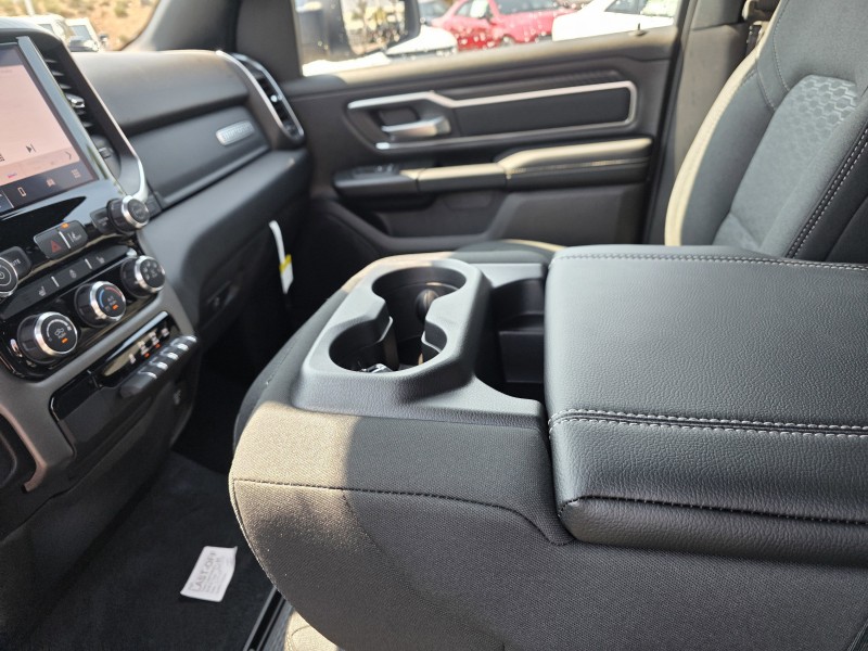 2025 Ram 1500 Big Horn 1C6RREFGXSN772324