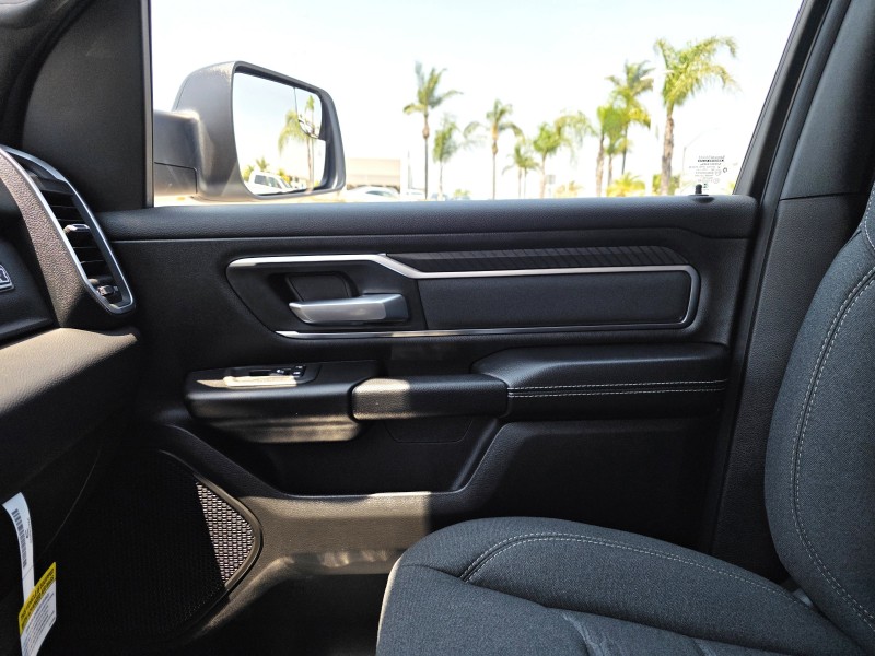 2025 Ram 1500 Big Horn 1C6RREFGXSN772324