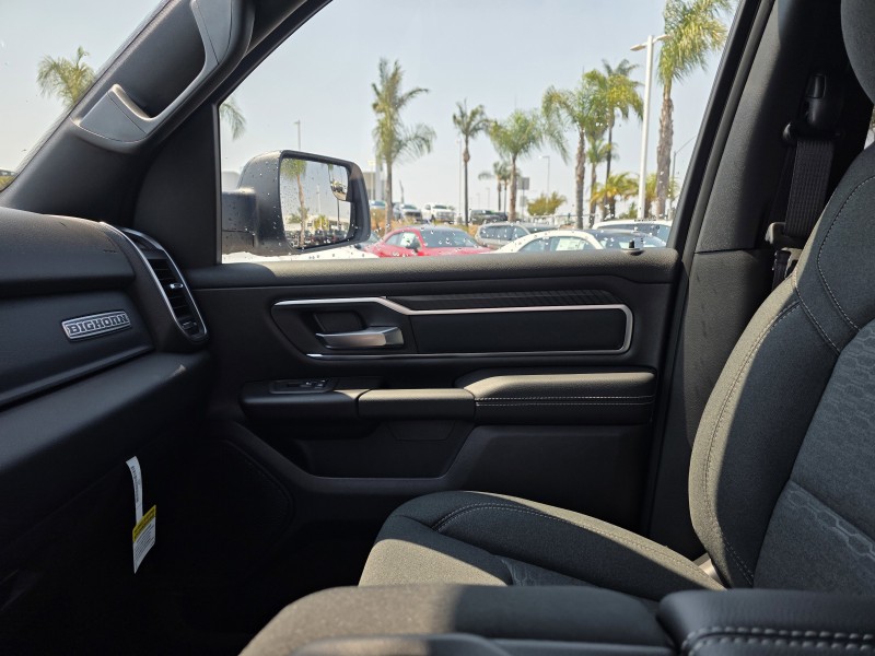 2025 Ram 1500 Big Horn 1C6RREFGXSN772324