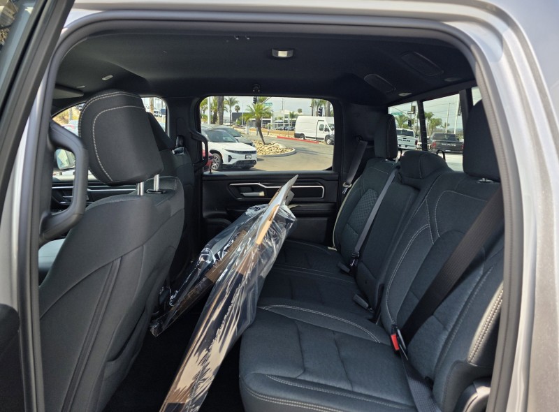 2025 Ram 1500 Big Horn 1C6RREFP8SN740827