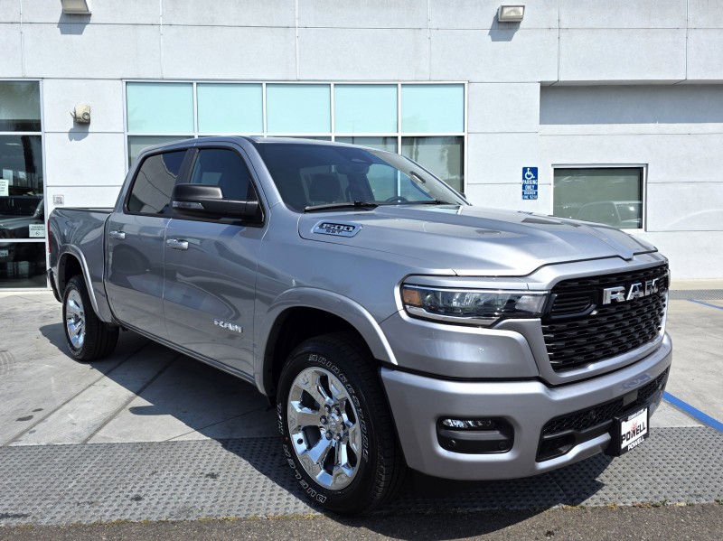 2025 Ram 1500 Big Horn 1C6RREFP8SN740827