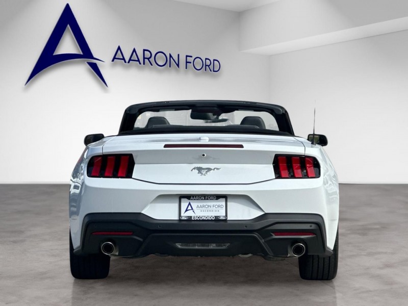 2026 Ford Mustang EcoBoost Premium 1FAGP8UH6T5105132