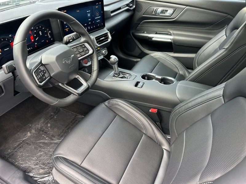 2026 Ford Mustang EcoBoost Premium 1FAGP8UH6T5105132