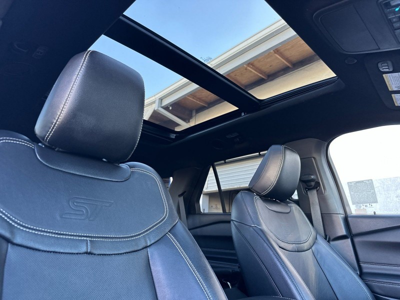 2023 Ford Explorer ST 1FM5K8GC8PGB28496