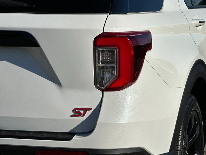 2023 Ford Explorer ST 1FM5K8GC8PGB28496