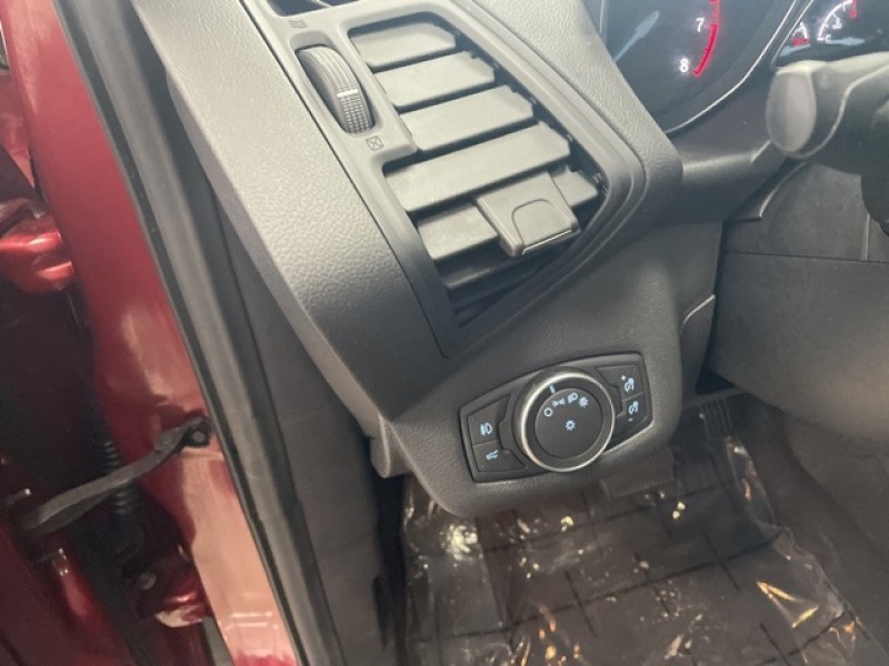 2018 Ford Escape SE 1FMCU9GD7JUA56084 2018 Ford Escape SE 1FMCU9GD7JUA56084