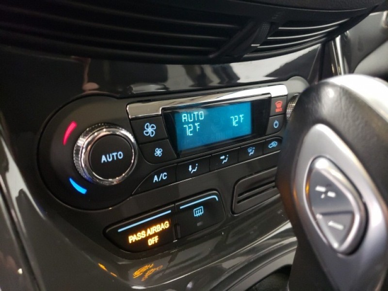 2016 Ford Escape Titanium 1FMCU9J98GUC27325 2016 Ford Escape Titanium 1FMCU9J98GUC27325