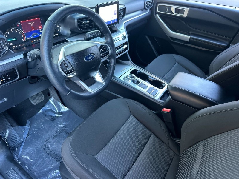 2023 Ford Explorer XLT - Photo 9