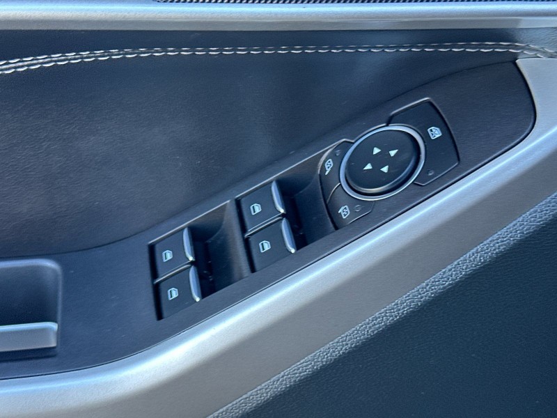 2023 Ford Explorer XLT - Photo 12