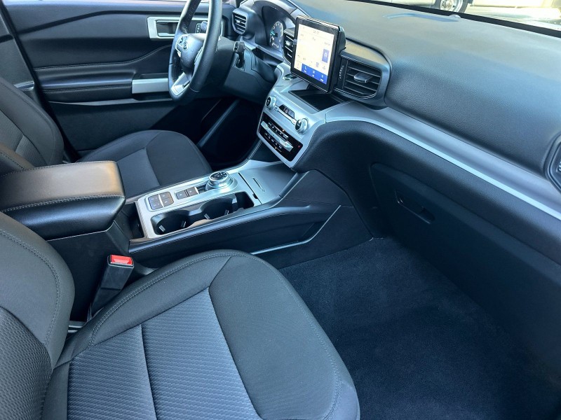2023 Ford Explorer XLT - Photo 19