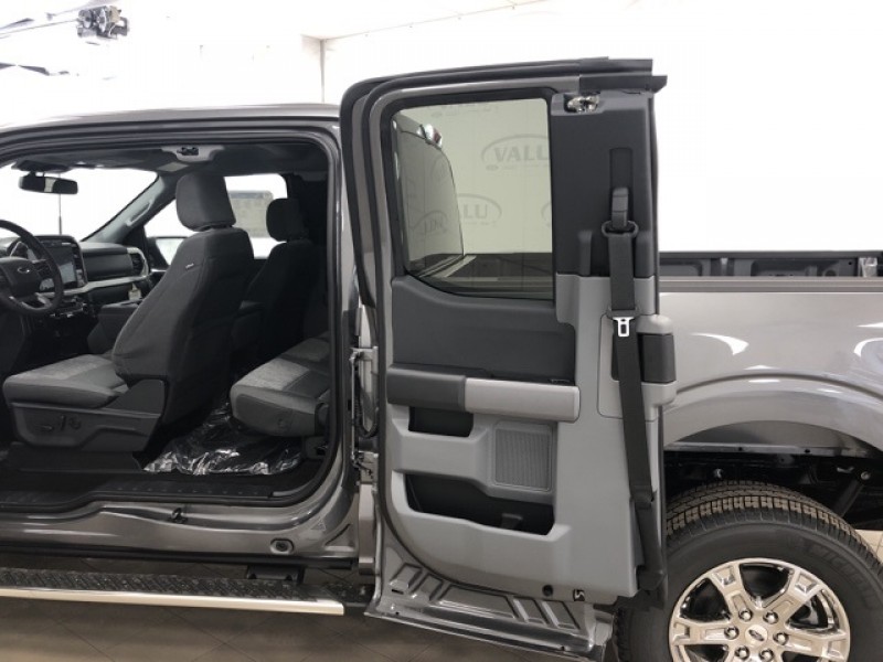 2022 Ford F-150 XLT 1FTEX1EP5NKD72135 2022 Ford F-150 XLT 1FTEX1EP5NKD72135
