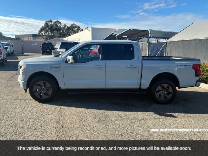 2023 Ford F-150 Lightning Lariat 1FTVW1EL2PWG10938