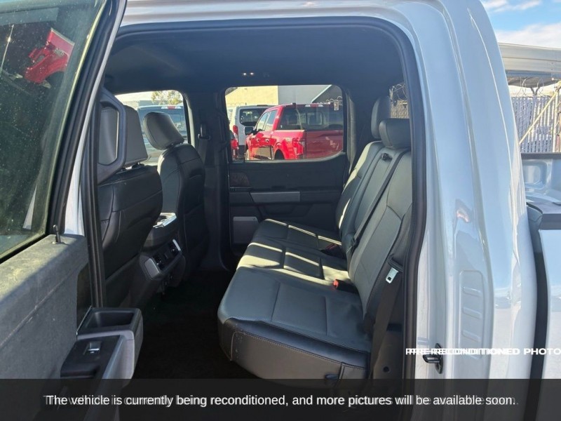 2023 Ford F-150 Lightning Lariat 1FTVW1EL2PWG10938