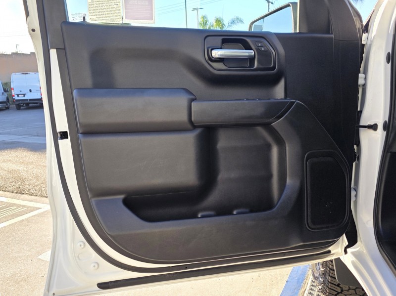 2021 Chevrolet Silverado 1500 Custom Trail Boss 1GCPYCEH9MZ438444