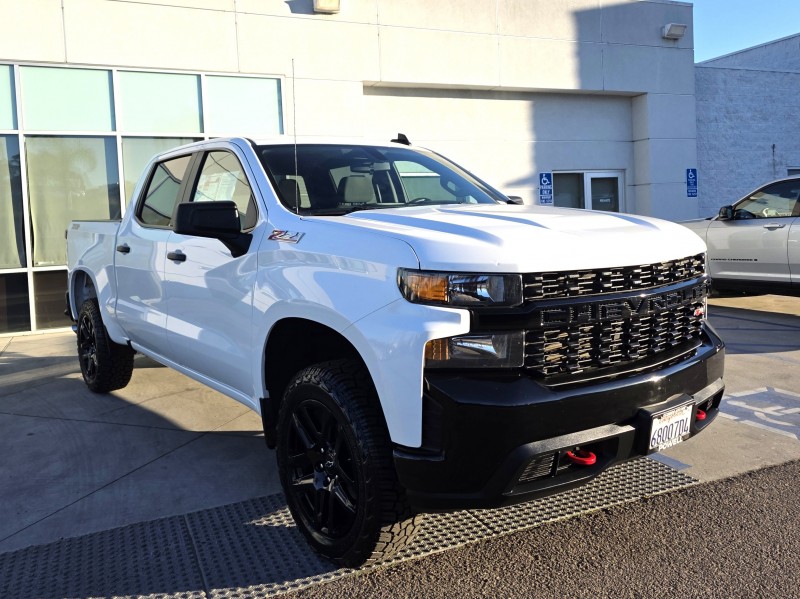 2021 Chevrolet Silverado 1500 Custom Trail Boss 1GCPYCEH9MZ438444