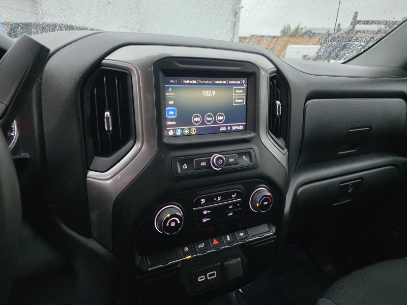 2022 Chevrolet Silverado 1500 LTD Custom 1GCRWBEK7NZ193567