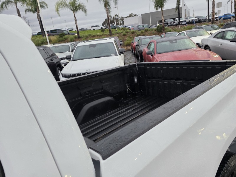 2022 Chevrolet Silverado 1500 LTD Custom 1GCRWBEK7NZ193567