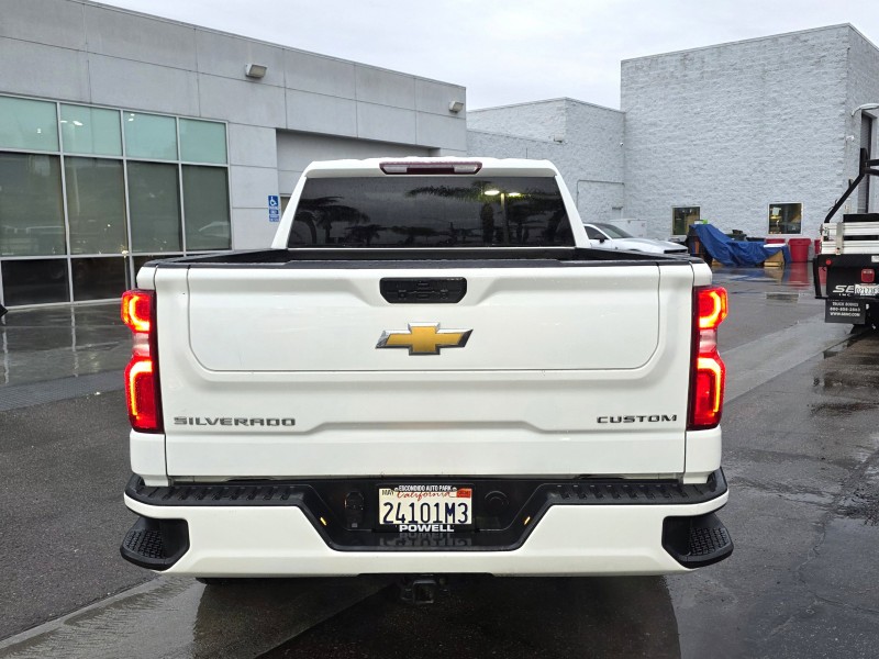 2022 Chevrolet Silverado 1500 LTD Custom 1GCRWBEK7NZ193567