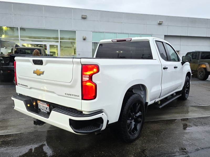 2022 Chevrolet Silverado 1500 LTD Custom 1GCRWBEK7NZ193567